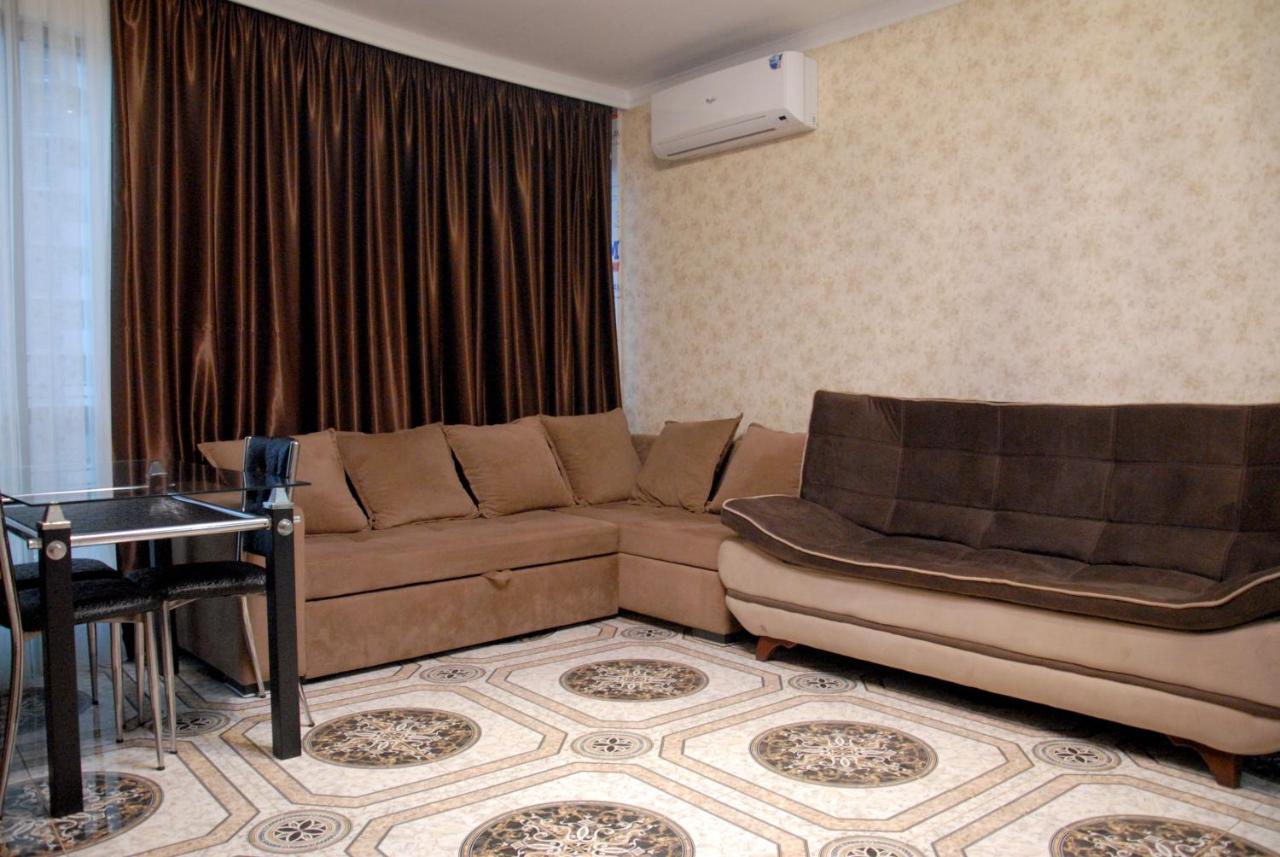 Apart Hotel Luxor Batumi Ngoại thất bức ảnh