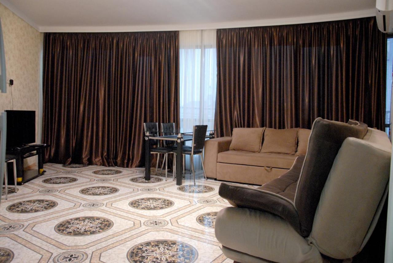 Apart Hotel Luxor Batumi Ngoại thất bức ảnh